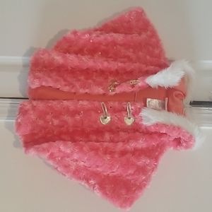 Girl's winter shoal.